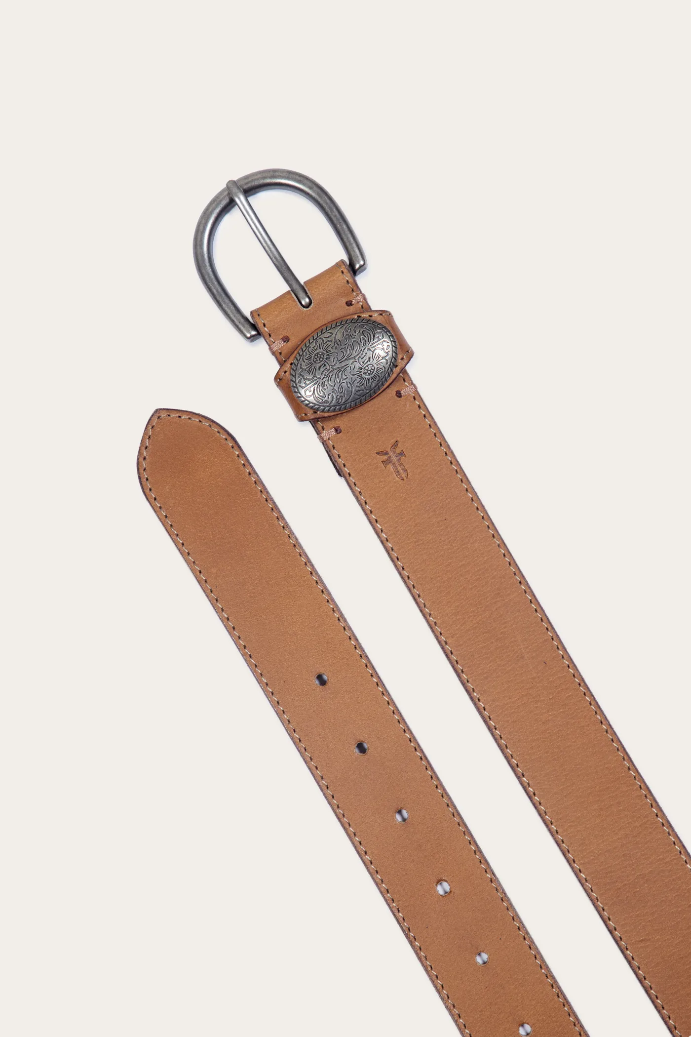 35 Mm Belt With Concho On Loop Thin Strap