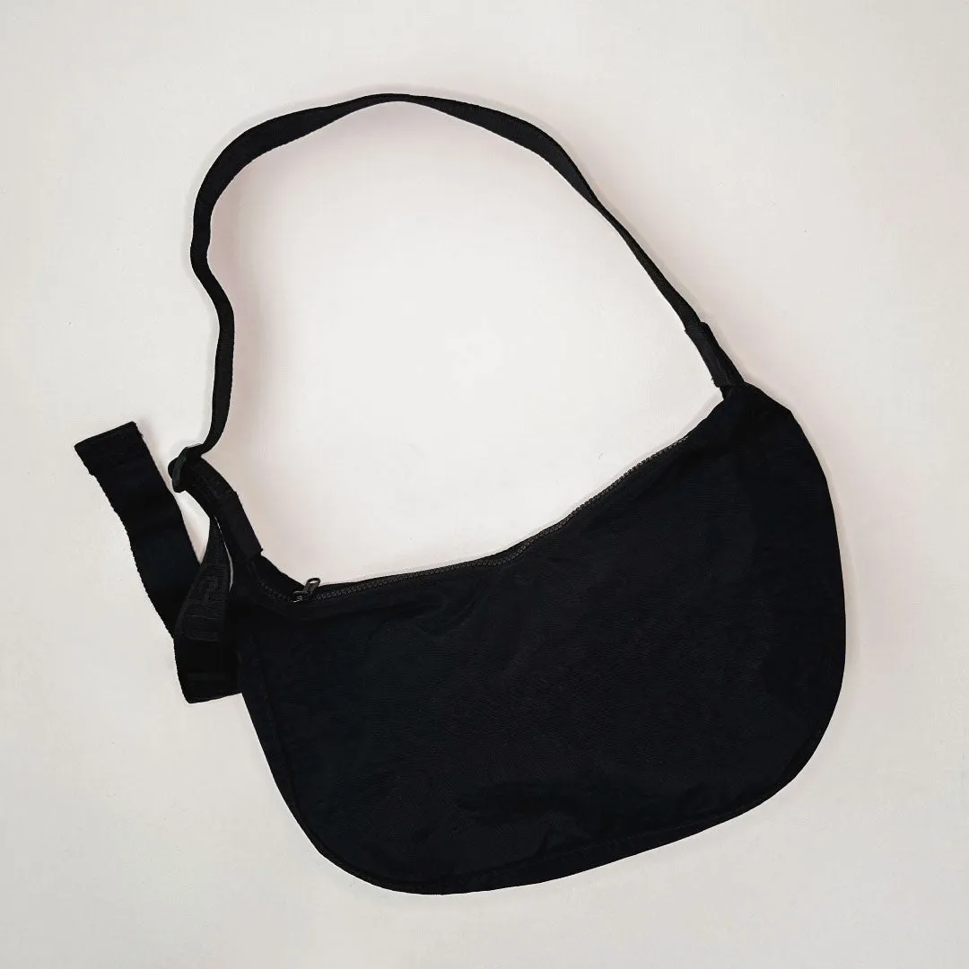 Baggu Medium Crescent Bag car front
