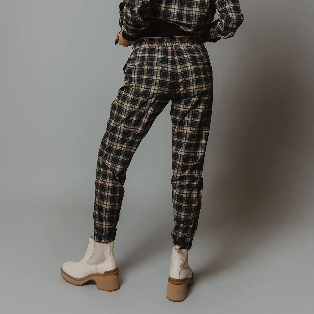 Bonnie Plaid Jetsetters chill outfit