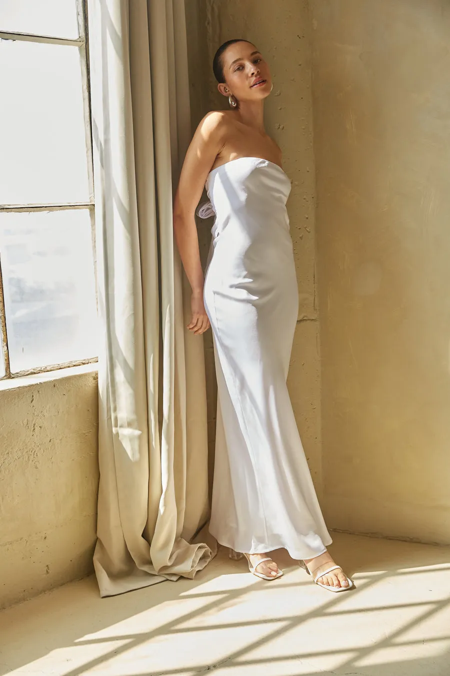 Britt Strapless Tie Back Maxi Dress bare arm