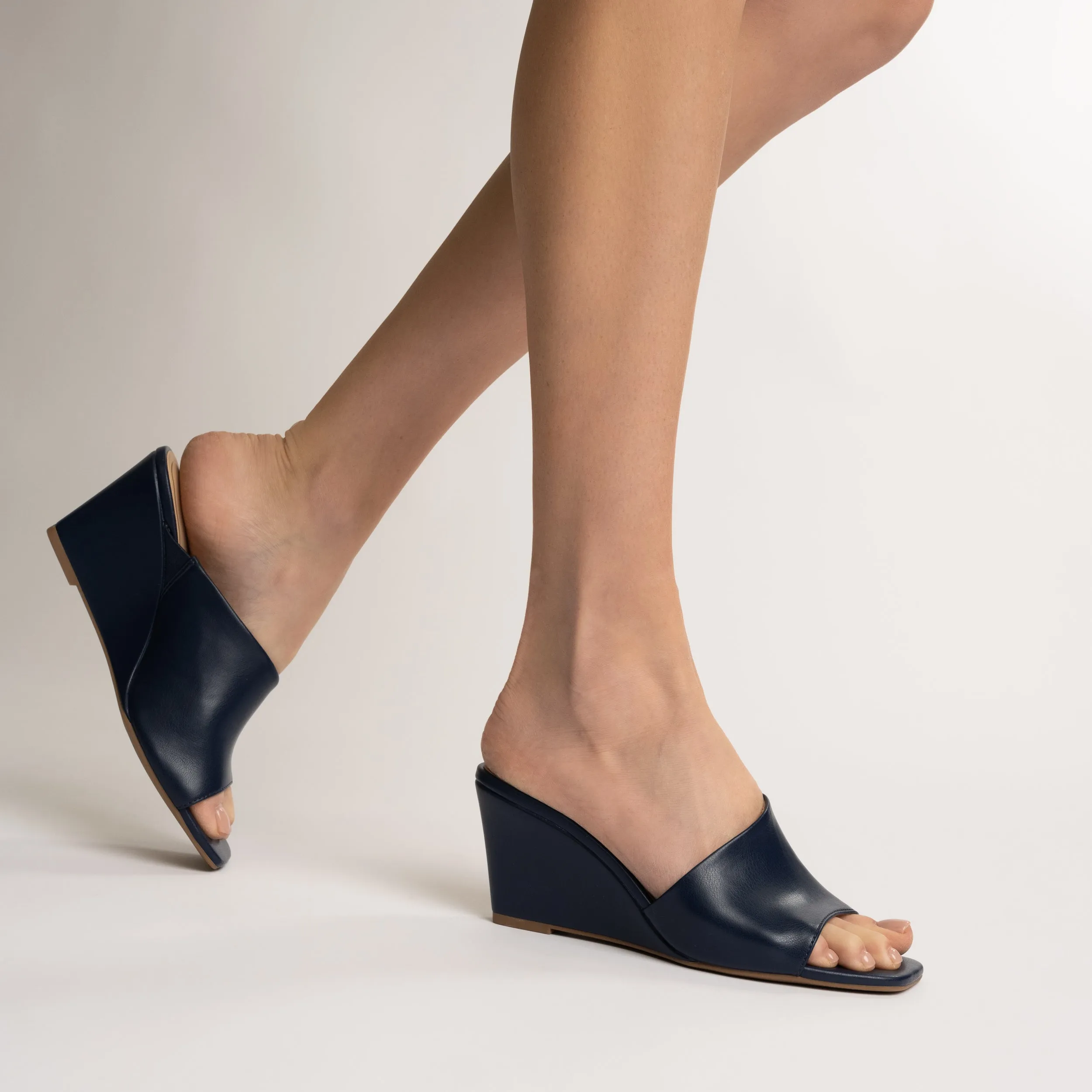 CLEMENTINE WEDGE SANDALS vacay mood