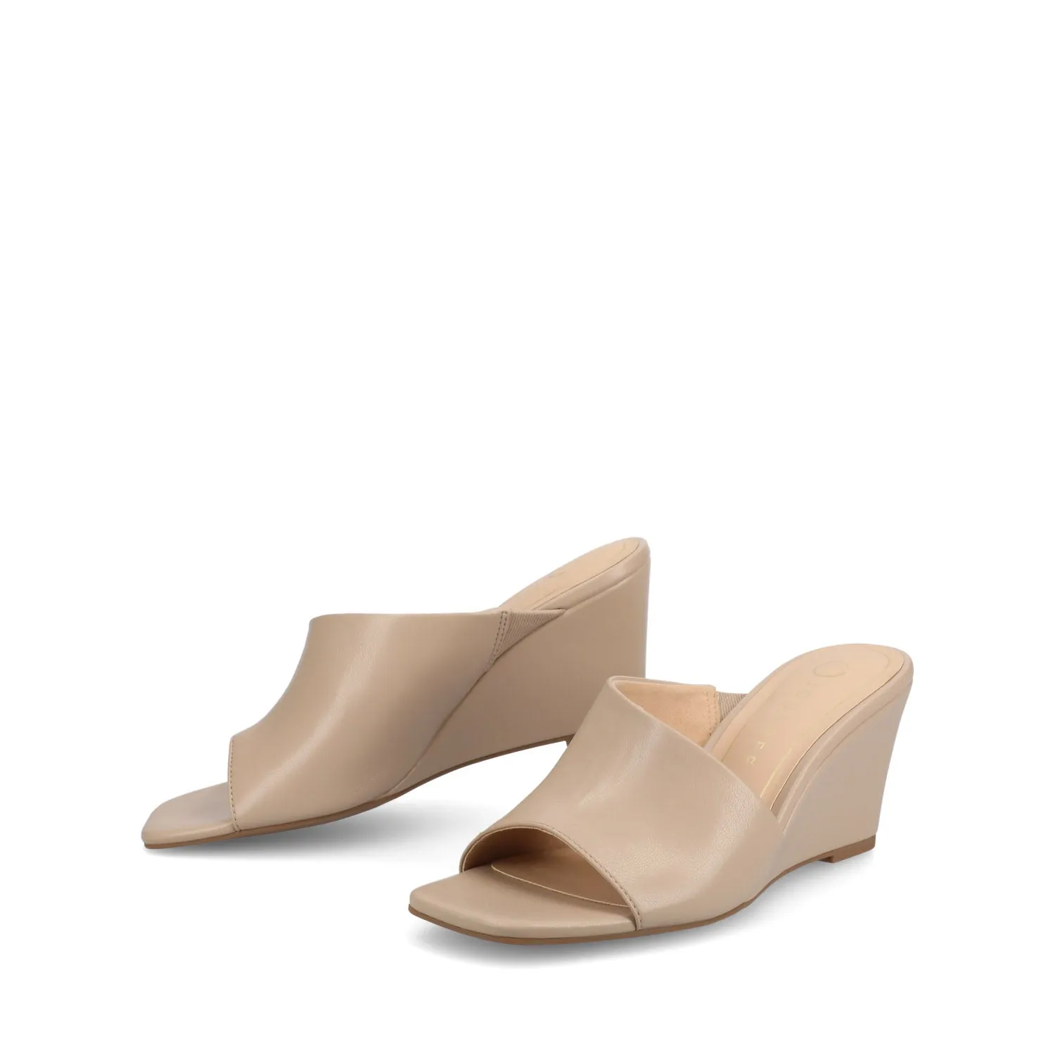 CLEMENTINE WEDGE SANDALS vacay mood
