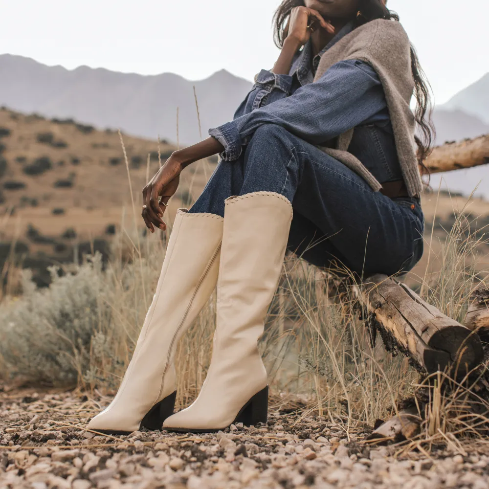 DARIA COWGIRL BOOTS IN FAUX LEATHER cold morning