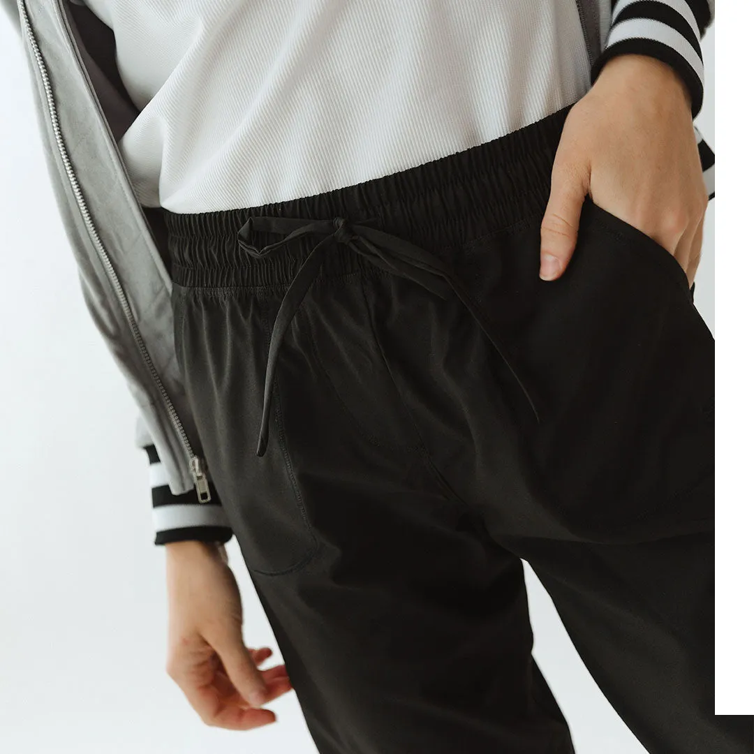 Everywhere Joggers, Black balance tone