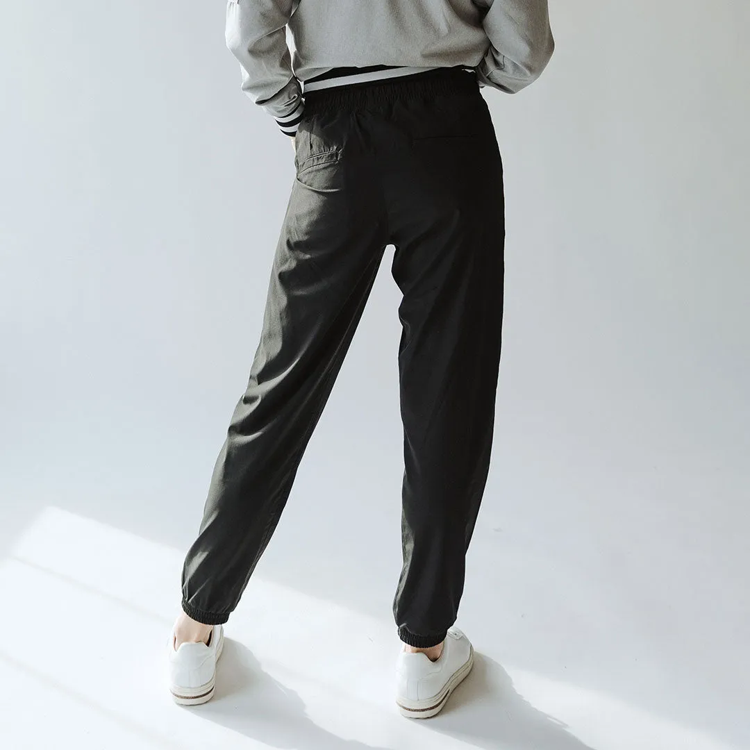 Everywhere Joggers, Black balance tone