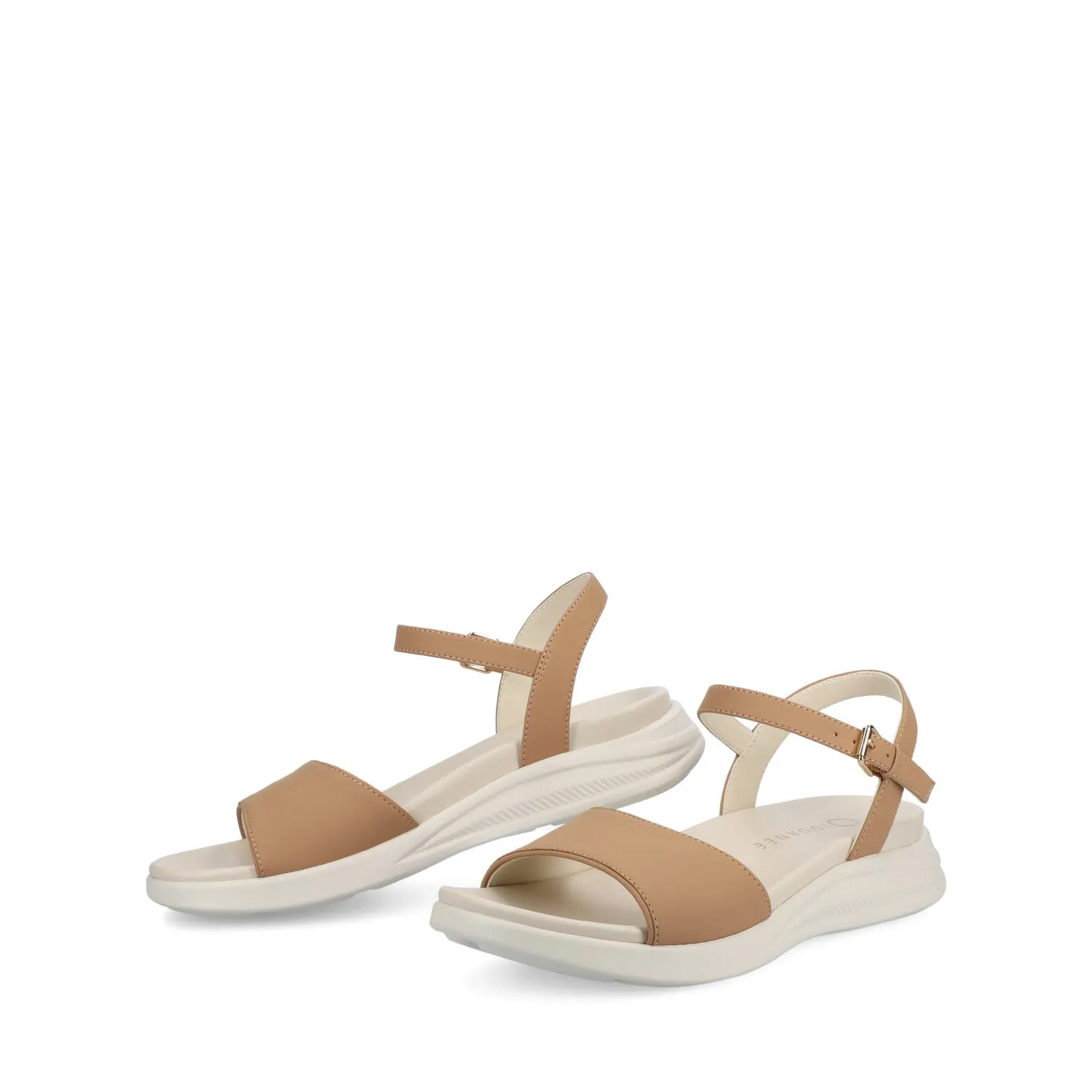 JAYLEE BUCKLE SANDALS IN FAUX LEATHER plus ready