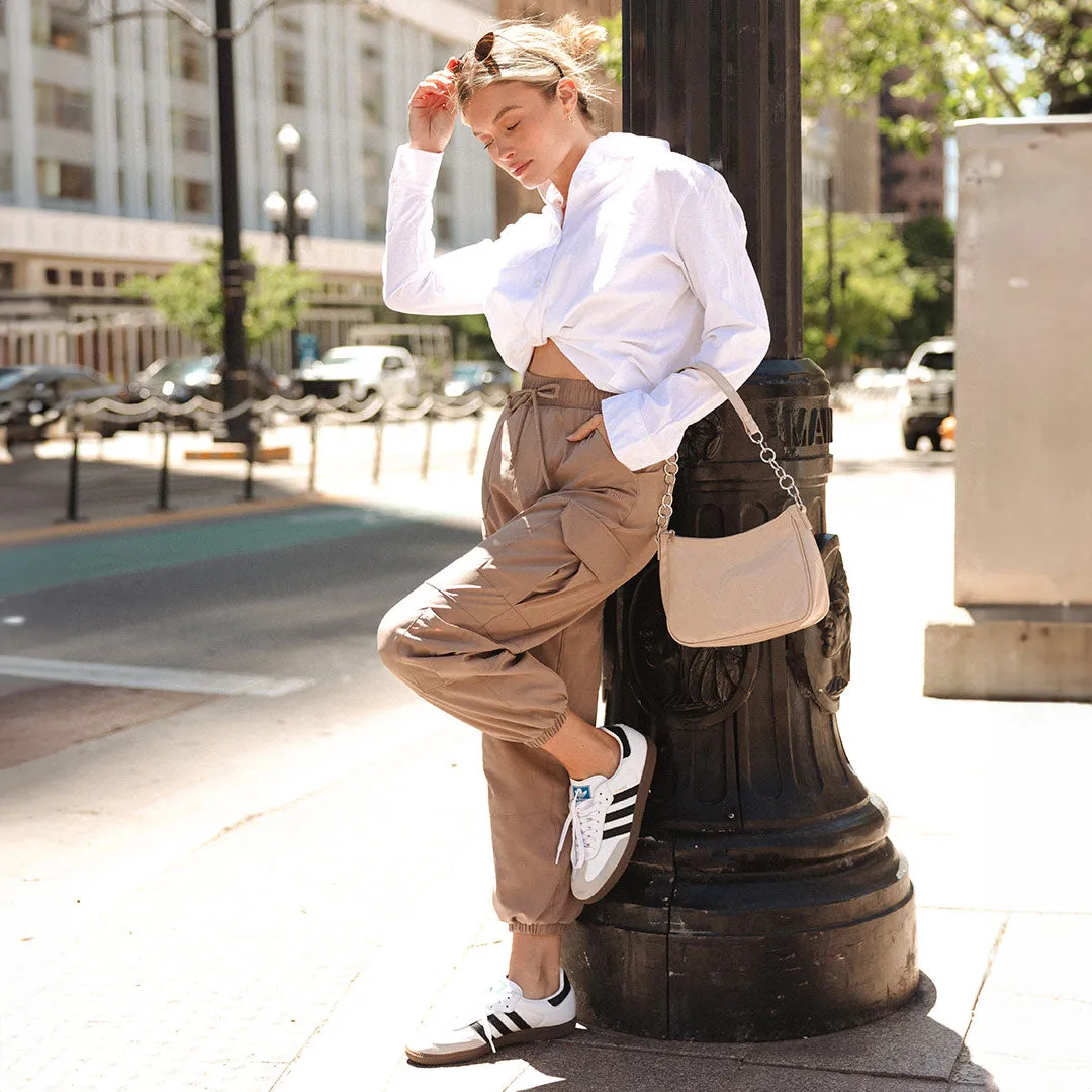 Jetsetter Cargo Joggers, Chestnut chill outfit
