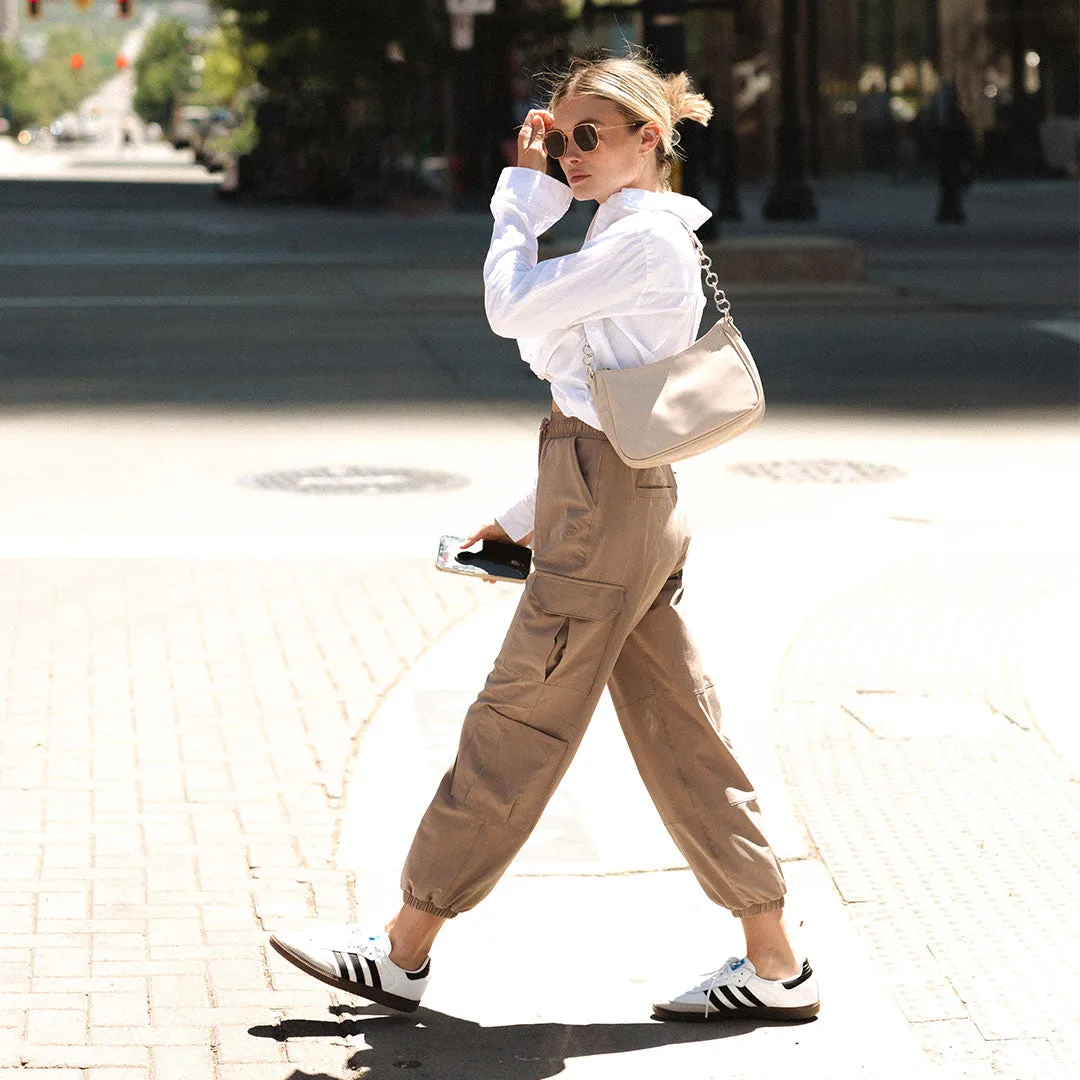 Jetsetter Cargo Joggers, Chestnut chill outfit