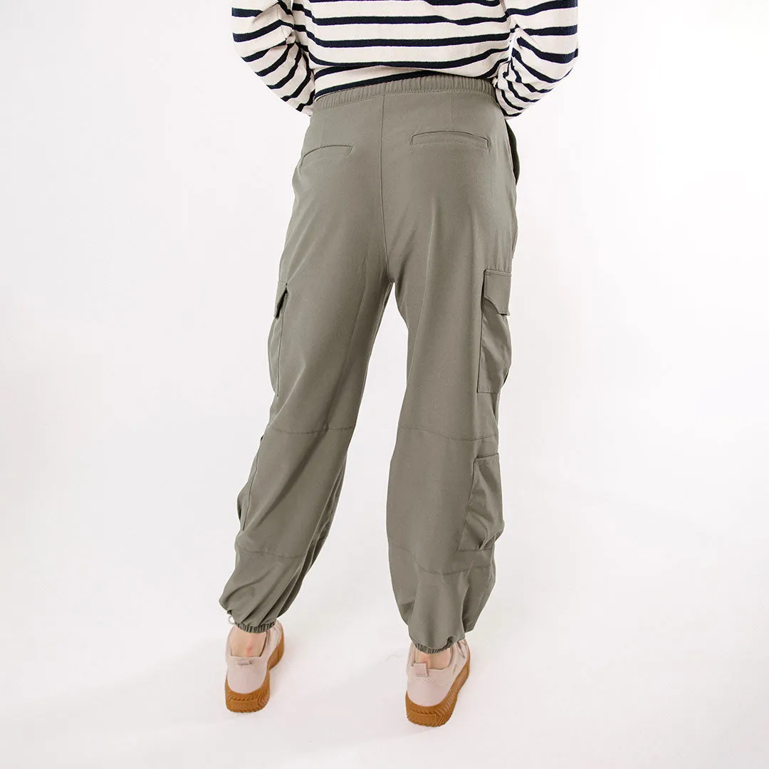 Jetsetter Cargo Joggers, Olive laid back