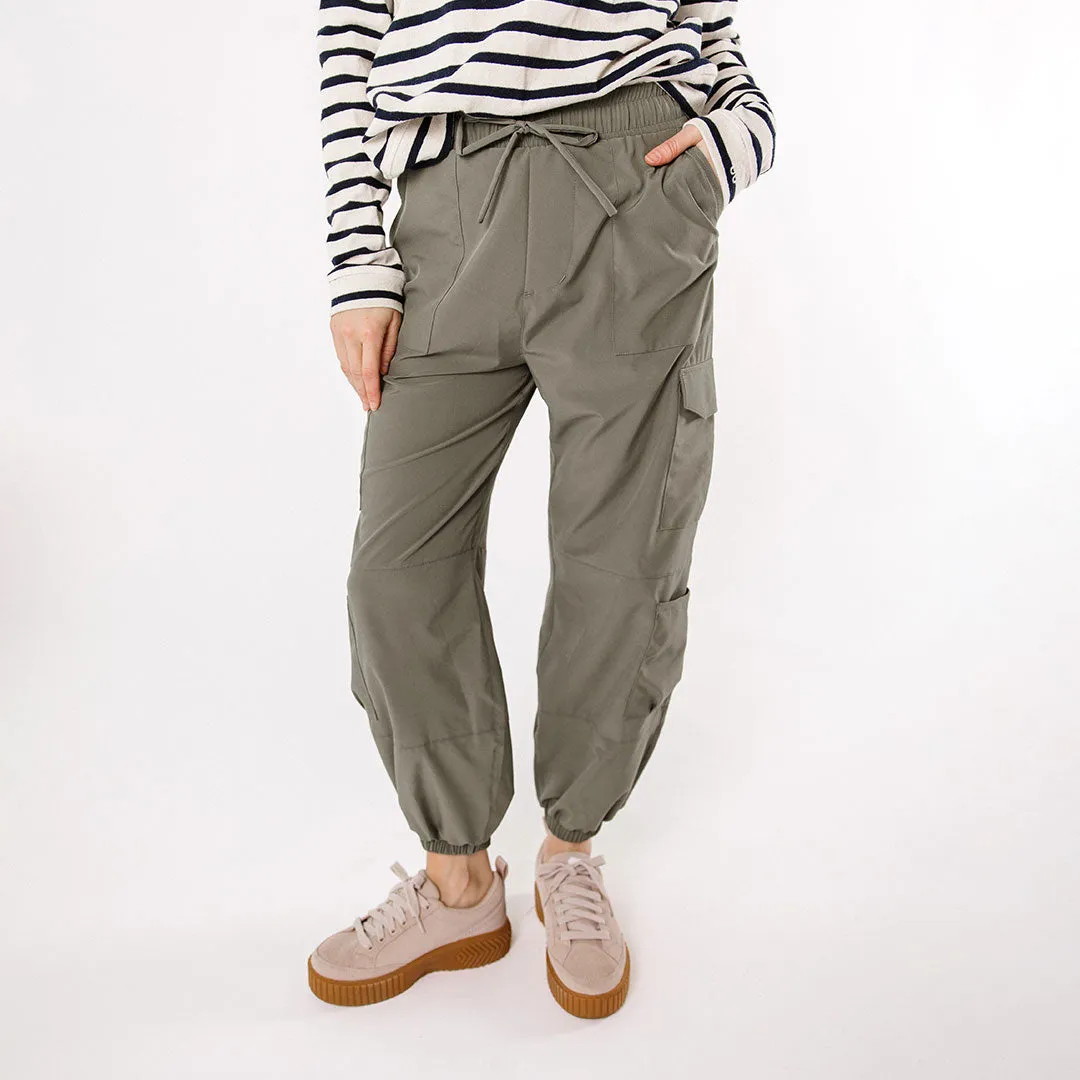 Jetsetter Cargo Joggers, Olive laid back