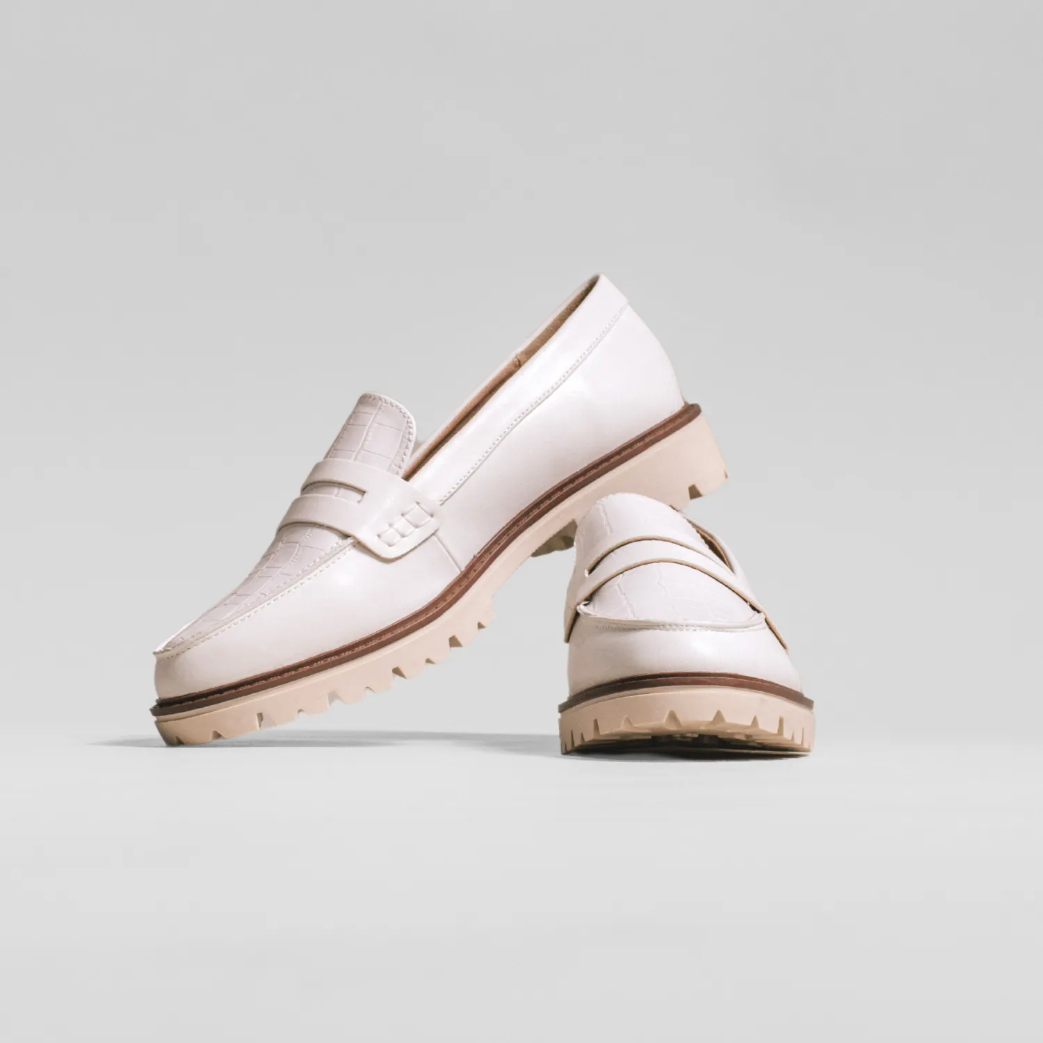 KENLY LOAFER FLATS IN FAUX LEATHER eco pick