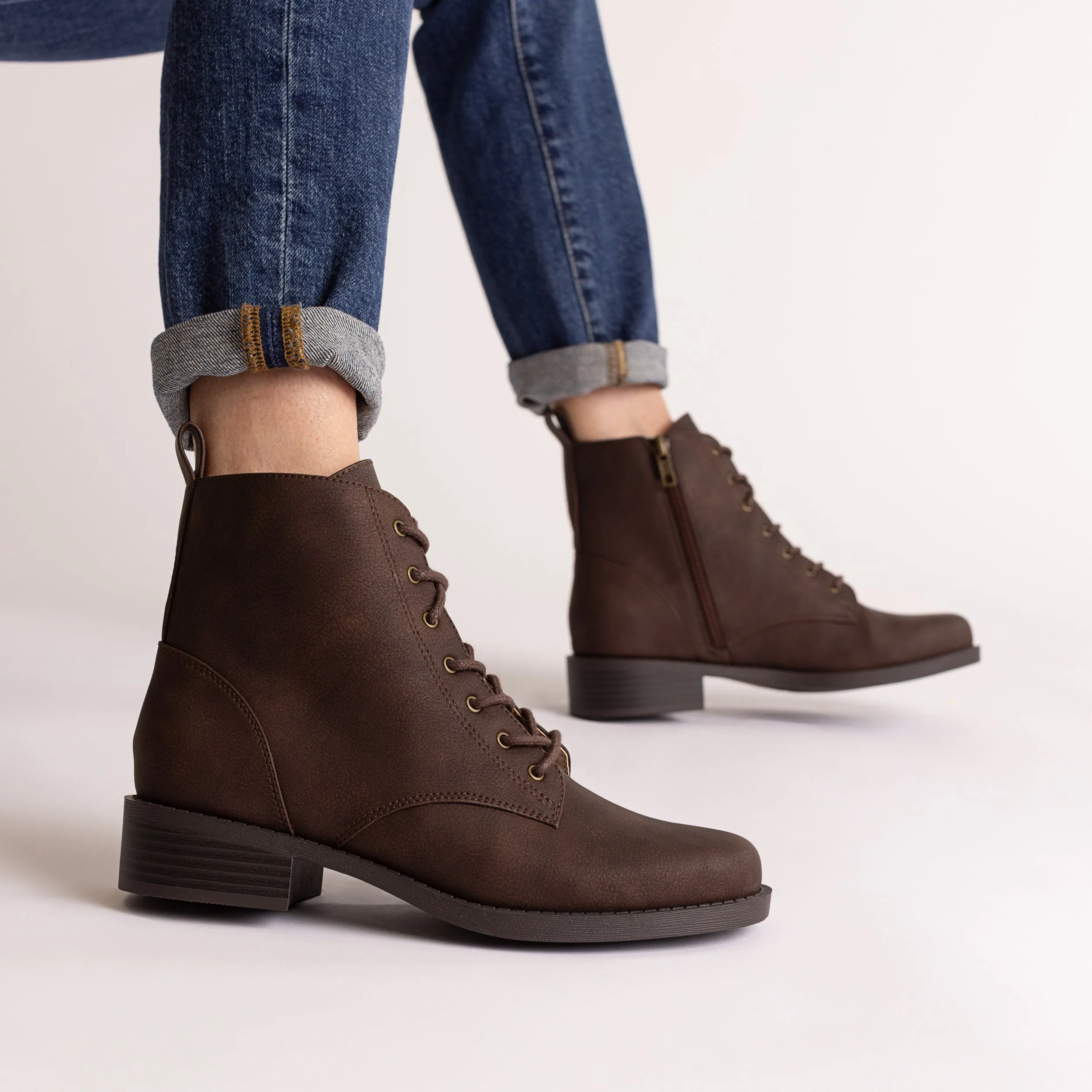 KODAH ANKLE BOOTS style kick