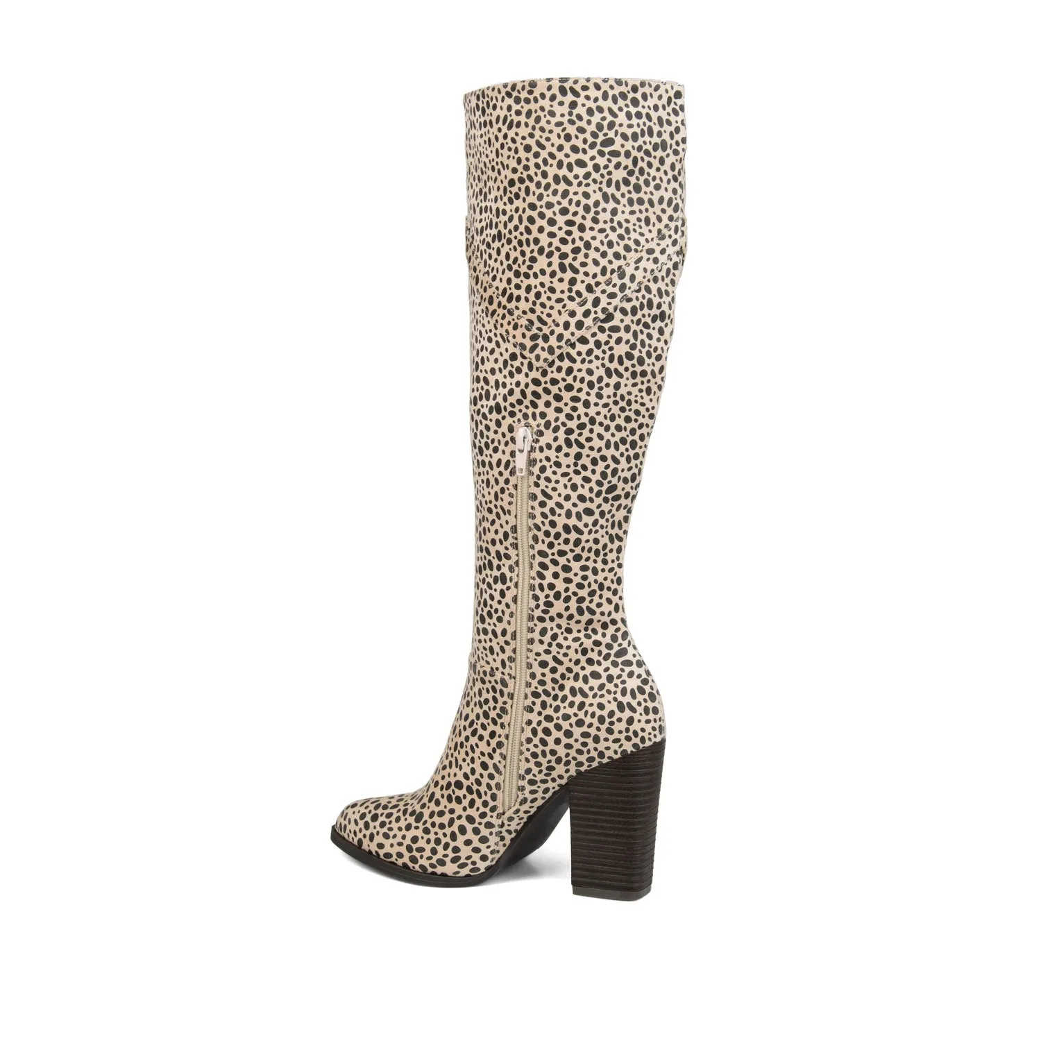 KYLLIE KNEE HIGH BOOTS IN FAUX SUEDE festival field