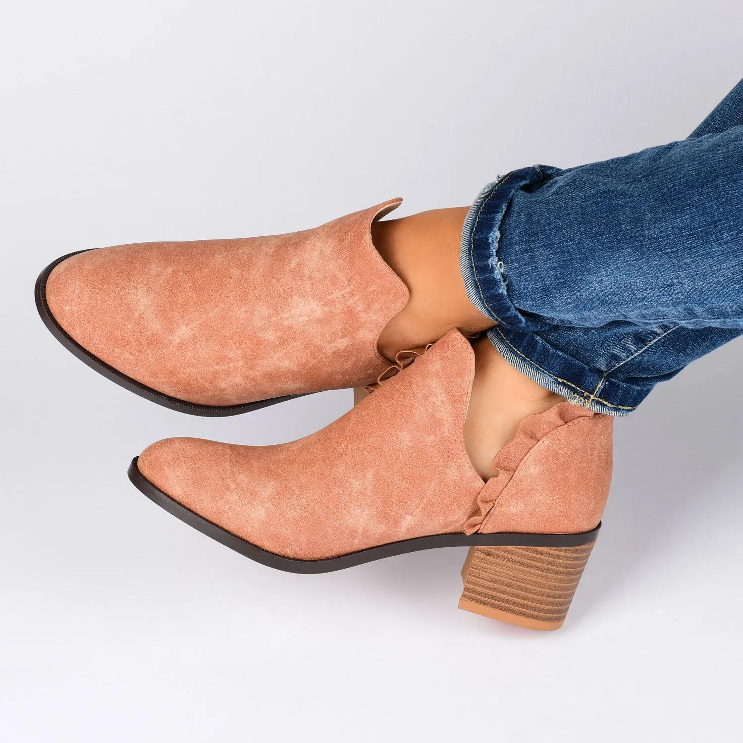 LENNIE BLOCK HEELED BOOTIES IN FAUX LEATHER wind block