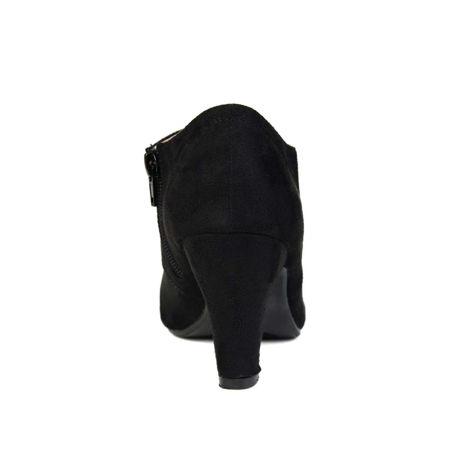 LEONA LACE-UP BOOTIES IN FAUX SUEDE winter fit