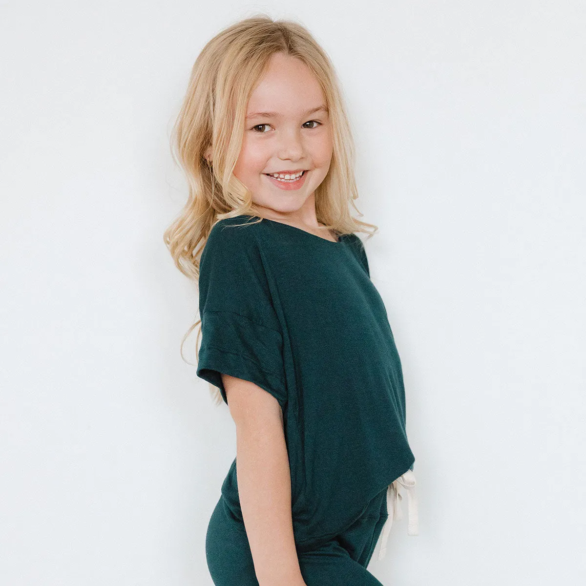 Mini Boxy Tee, Hunter Green chill moment