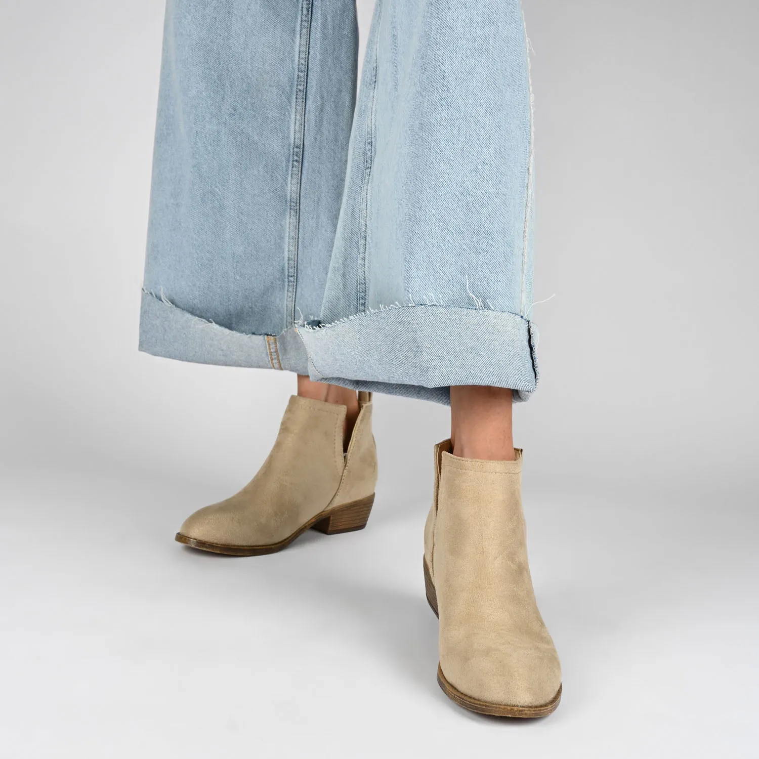 RIMI BLOCK HEELED BOOTIES IN FAUX SUEDE mid length