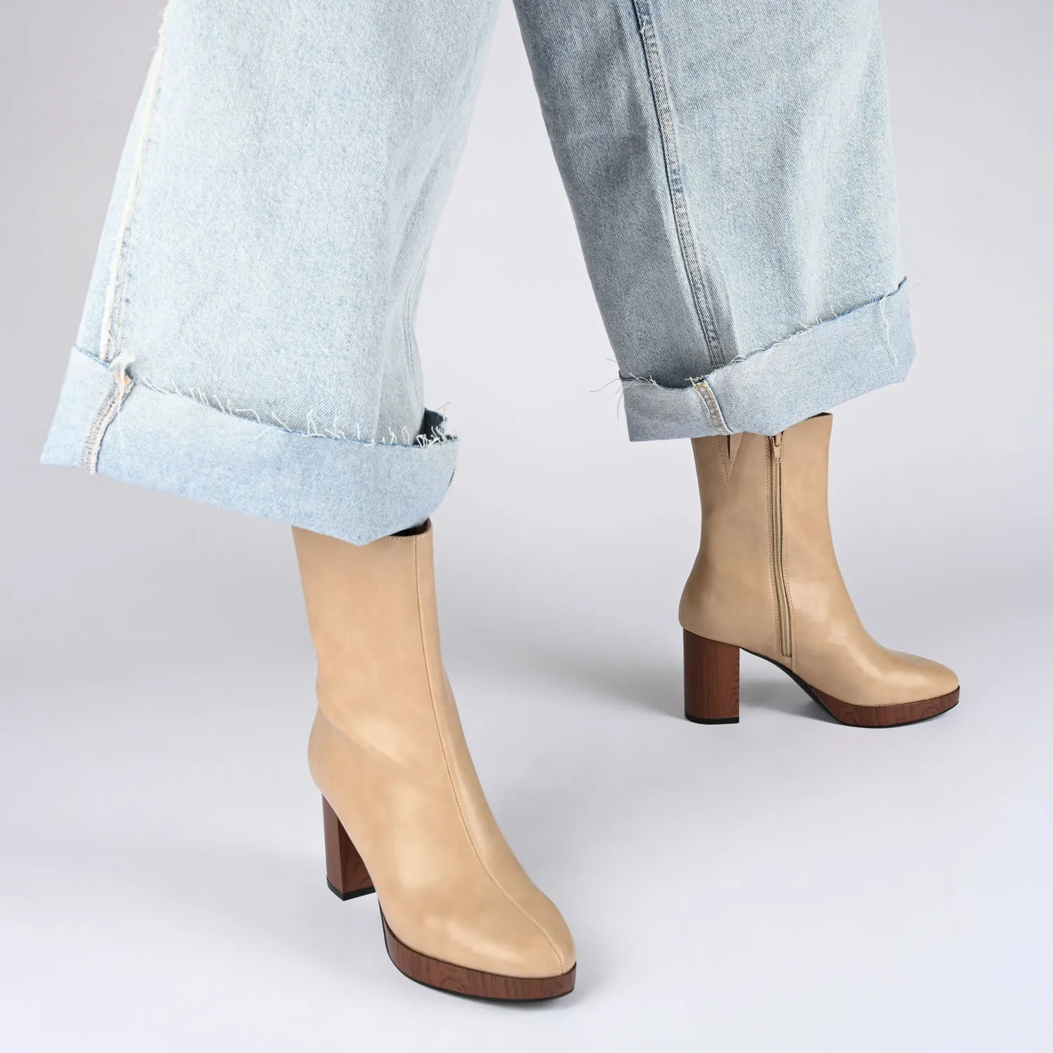 ROMER BLOCK HEEL BOOTIES IN FAUX LEATHER firm path