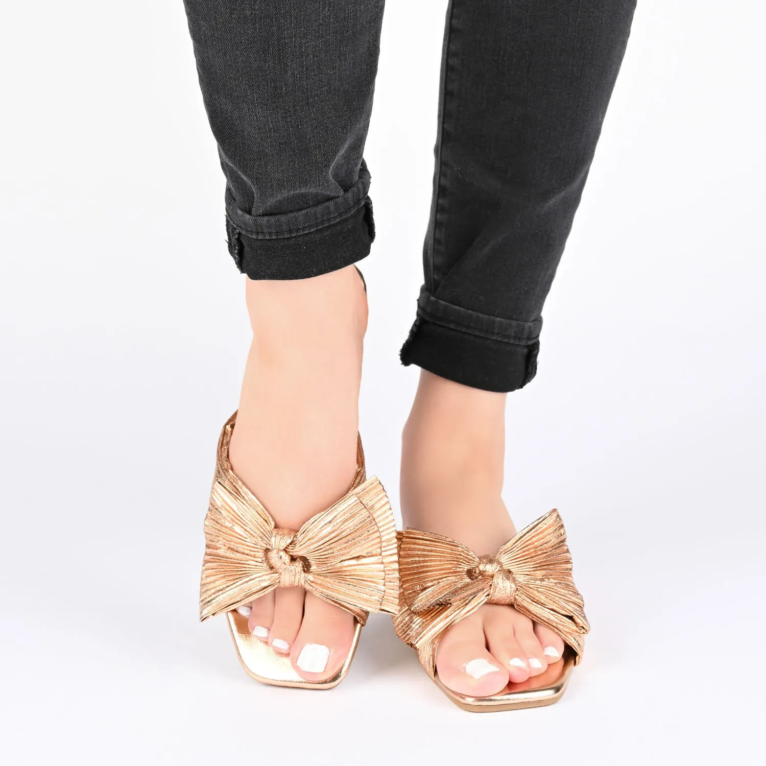 SERLINA PLEATED SLIDE SANDALS IN WIDE easy clean