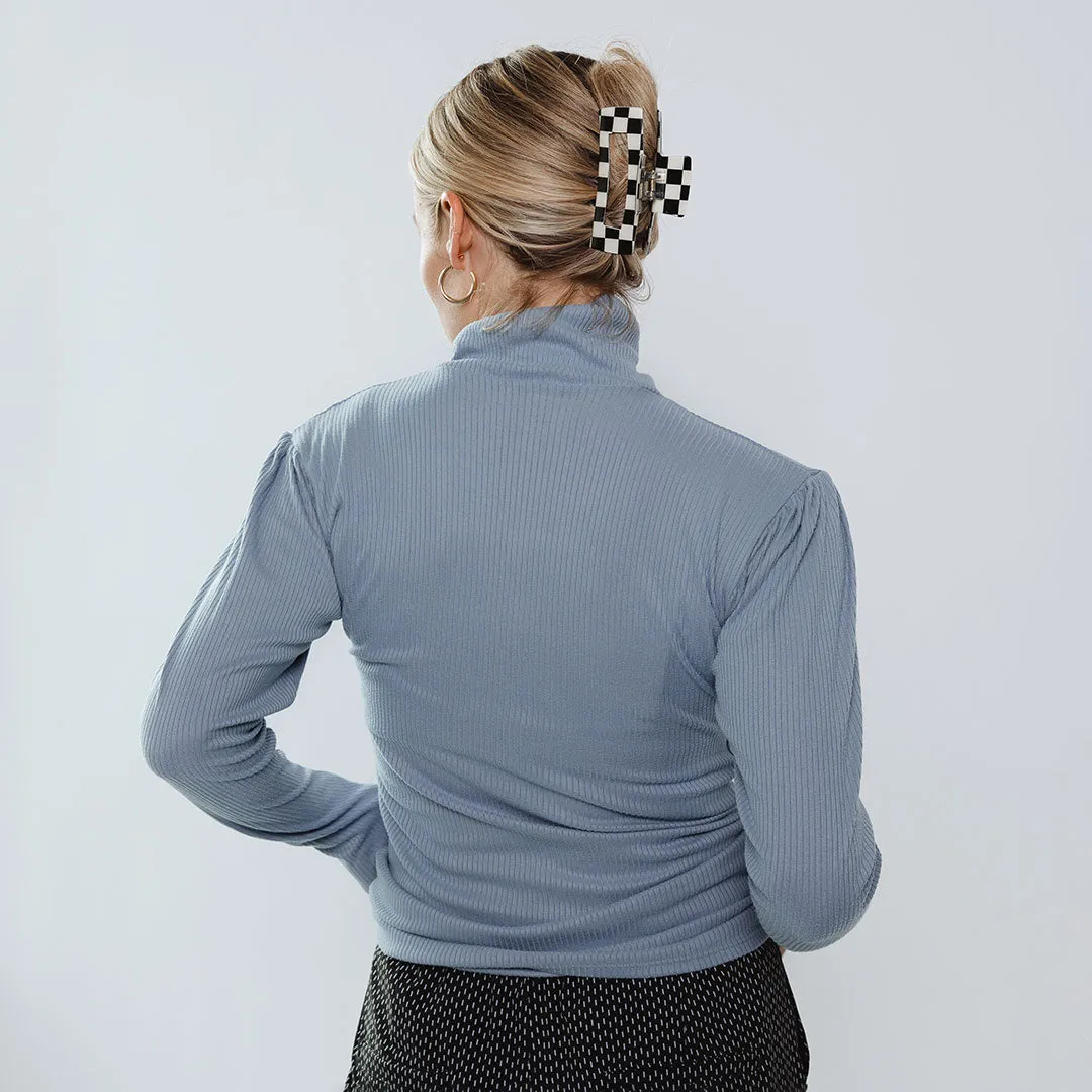 Tessa Long Sleeve, Light Denim minimal vibe