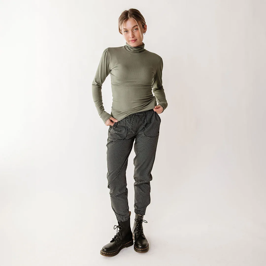 Tessa Long Sleeve, Olive desk ready