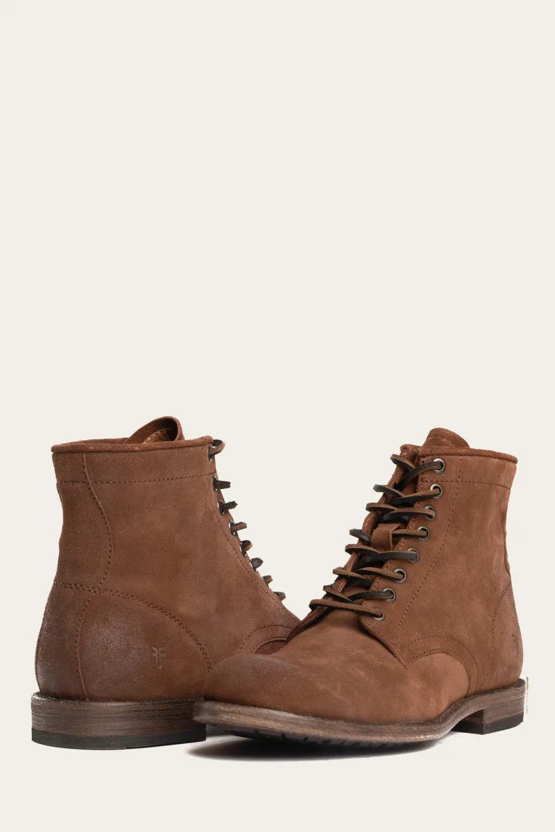 Tyler Lace Up sidewalk mood