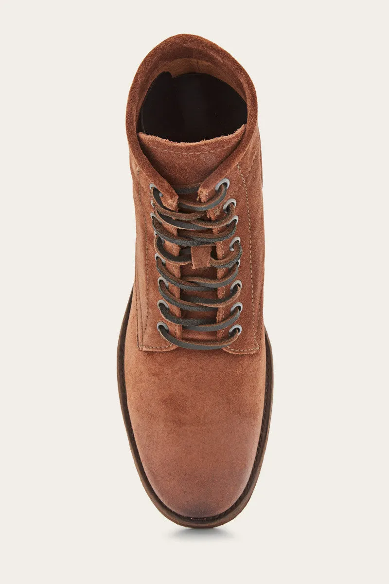 Tyler Lace Up sidewalk mood
